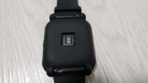 Xiaomi Amazfit Bipスマートウォッチ